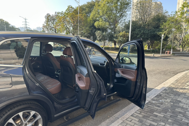 宝马X5(进口) 2020款 xDrive30i X设计套装中控内饰7008