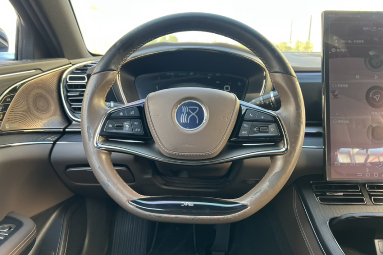 比亚迪 汉 2020款 DM 四驱性能版尊贵型局部细节13