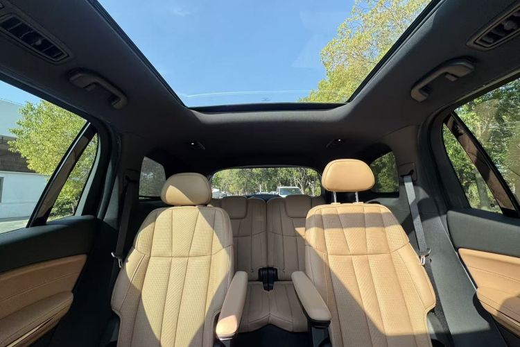 蔚来ES8 2020款 580KM 六座版中控内饰7013