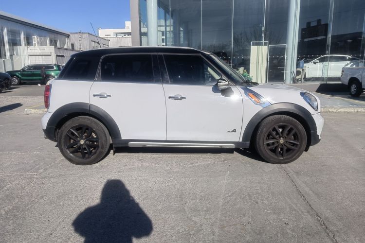 MINI Countryman 2013款 1.6T COOPER ALL4 Fun车身外观6002