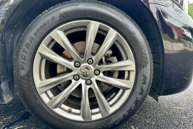 英菲尼迪Q70 2017款 Q70L 2.5L 精英版车身外观6004