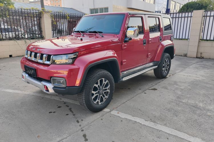 北京越野 北京BJ40 2019款 改款 2.0T 自动四驱城市猎人版尊享型 国V车身外观6005