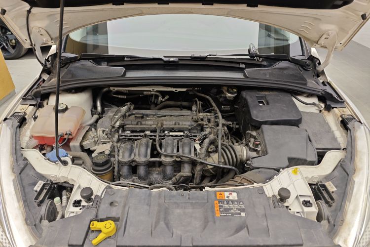 福特 福克斯 2017款 三厢 1.6L 自动风尚型智行版局部细节24