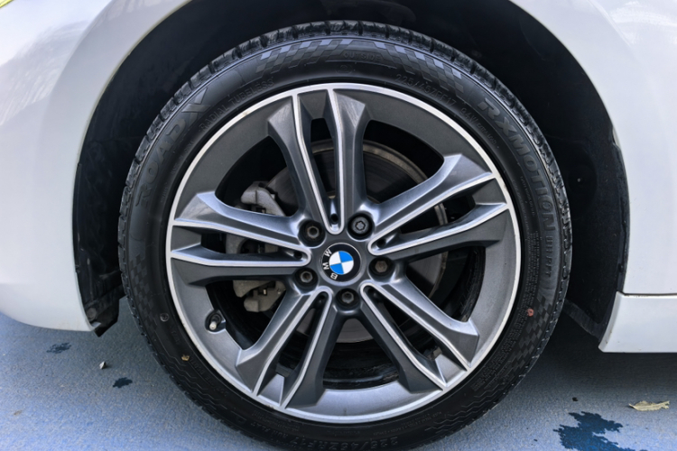 宝马1系 2017款 118i 运动型车身外观6003