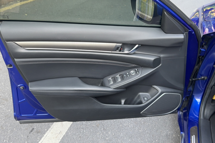 本田 雅阁 2018款 230TURBO 舒适版 国V中控内饰7007