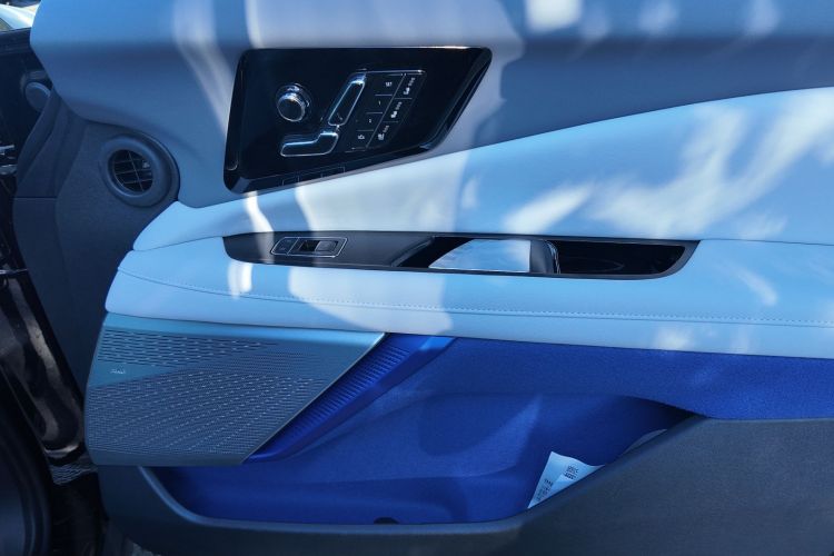 凯迪拉克 IQ傲歌 2024款 标准续航版中控内饰7001