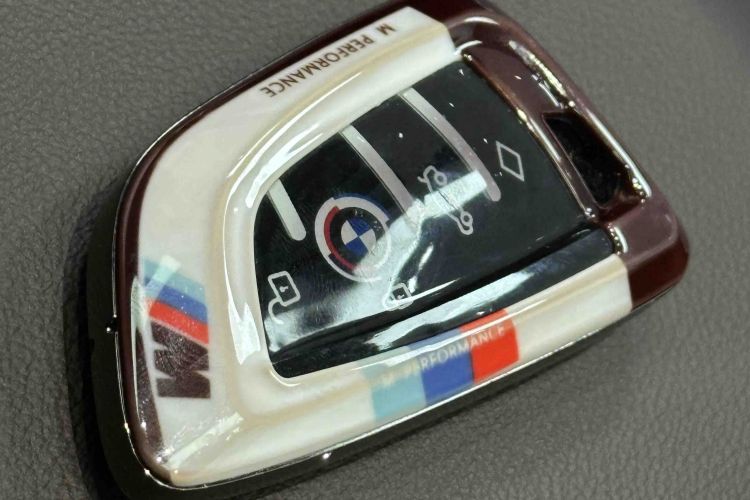 宝马i3 2024款 eDrive 40 L 曜夜套装中控内饰7012