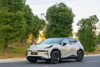 极氪X 2025款 四座后驱魔方版