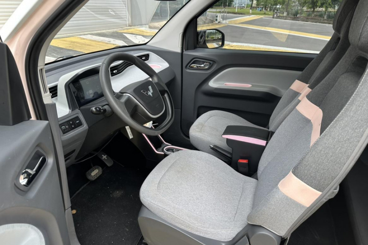 五菱汽车 宏光MINIEV 2022款 马卡龙臻享款 磷酸铁锂中控内饰7001