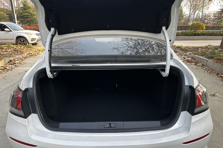 标致408 2020款 360THP 十周年质臻版局部细节23