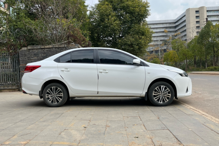 丰田 YARiS L 致享 2020款 1.5L CVT领先版车身外观6009