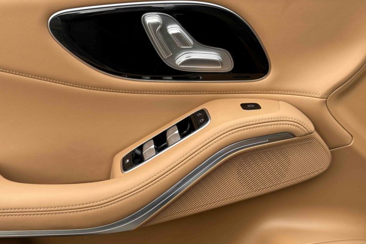 飞凡汽车 飞凡R7 2023款 后驱屏霸版中控内饰7014