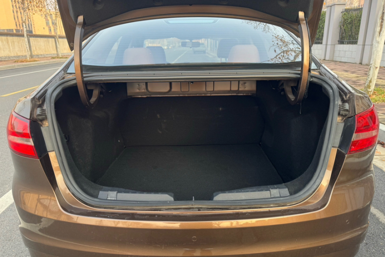 福特 福睿斯 2015款 1.5L 自动舒适型局部细节23