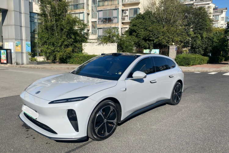 蔚来ET5T 2023款 75kWh Touring车身外观1