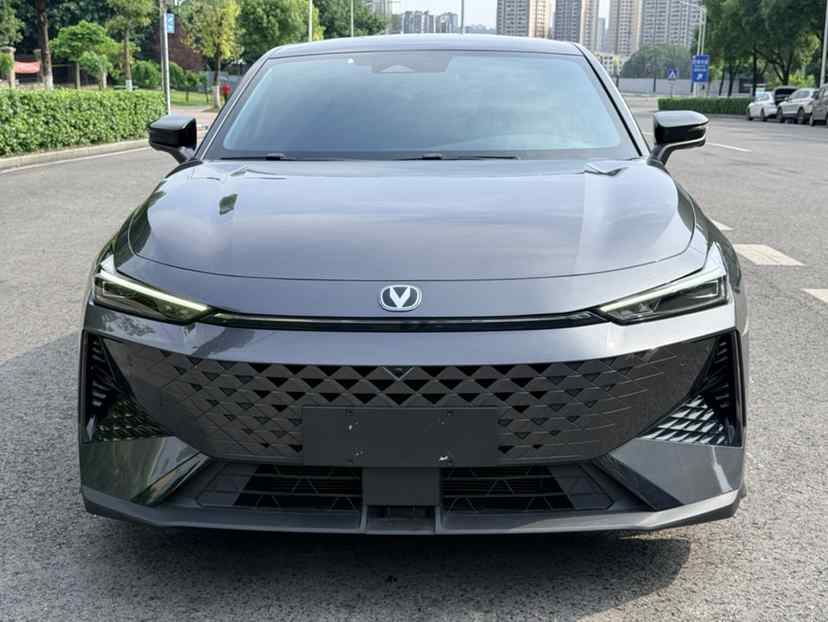 长安UNI-V 2024款 1.5T 尊贵型(2)