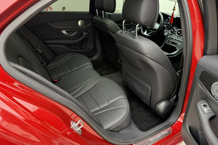 奔驰C级 2020款 C 260 L 运动版中控内饰7006