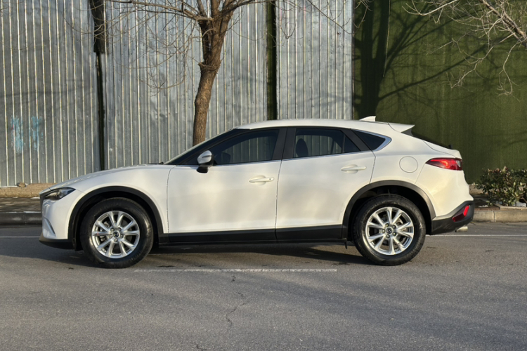 马自达CX-4 2018款 2.0L 自动两驱蓝天探索版 国V车身外观6006