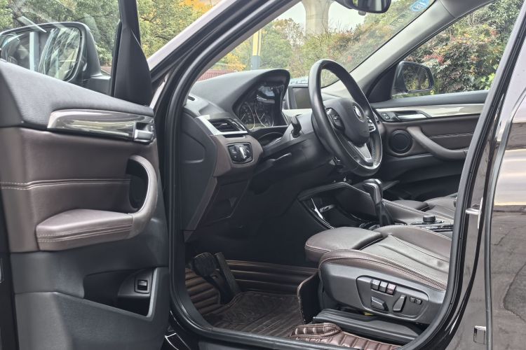 宝马X1 2016款 sDrive18Li 豪华型局部细节19