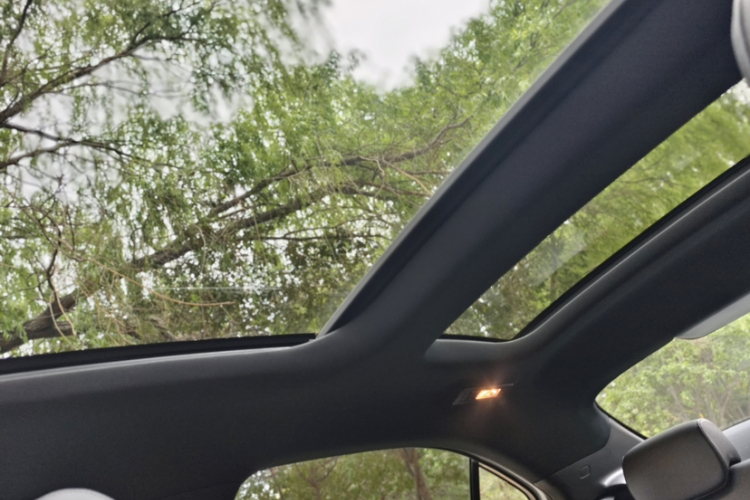 奔驰A级 2020款 改款 A 180 L 运动轿车中控内饰7001