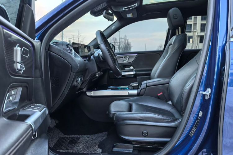 奔驰EQB 2022款 EQB 260中控内饰7002