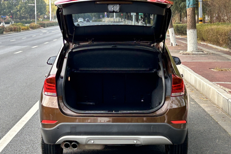 宝马X1 2014款 sDrive18i 时尚型车身外观6008