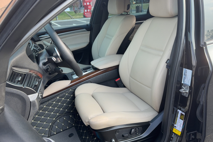 宝马X6（平行进口）局部细节19