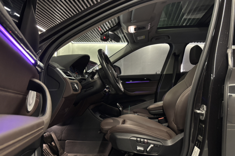 宝马X1 2021款 sDrive25Li 领先型中控内饰7006