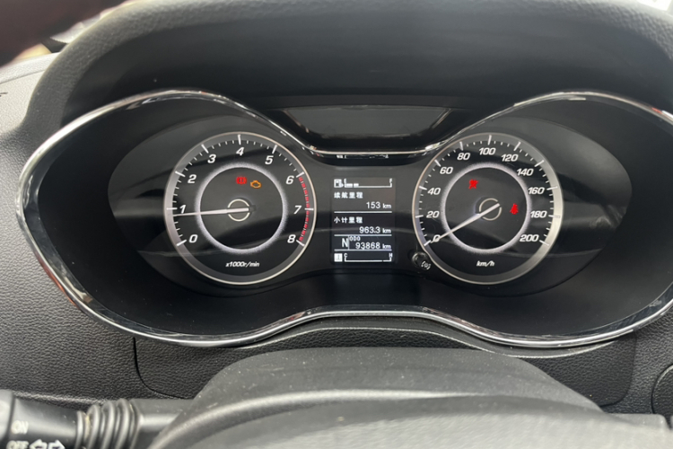 宝骏560 2016款 1.8L iAMT精英型中控内饰15