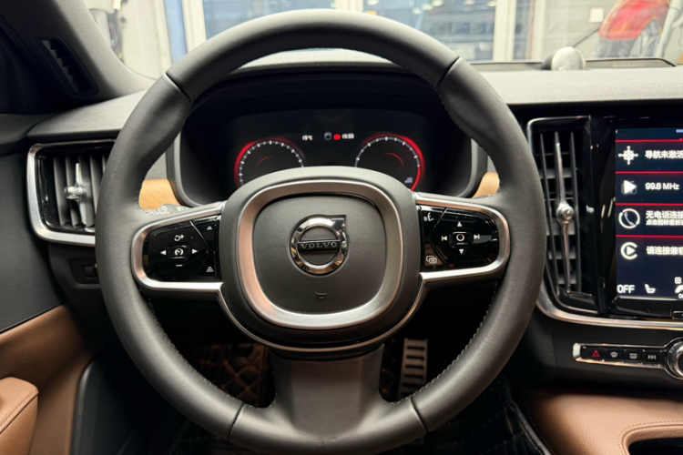 沃尔沃S90 2021款 B5 智逸豪华版中控内饰7003