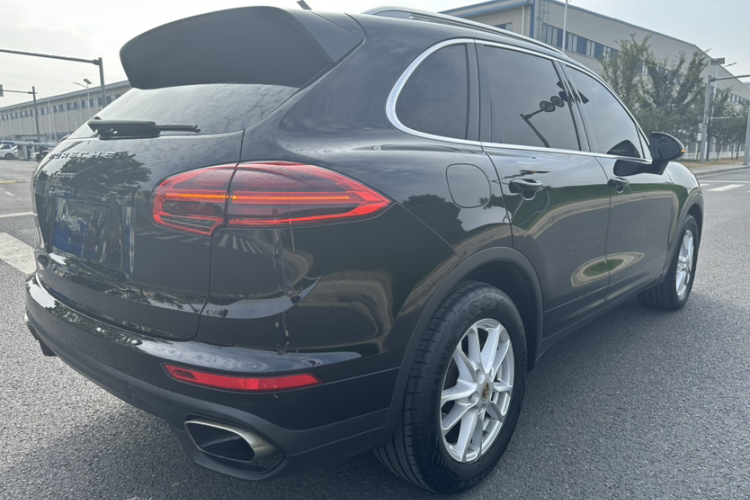 保时捷 2015款 Cayenne 3.0T车身外观6005