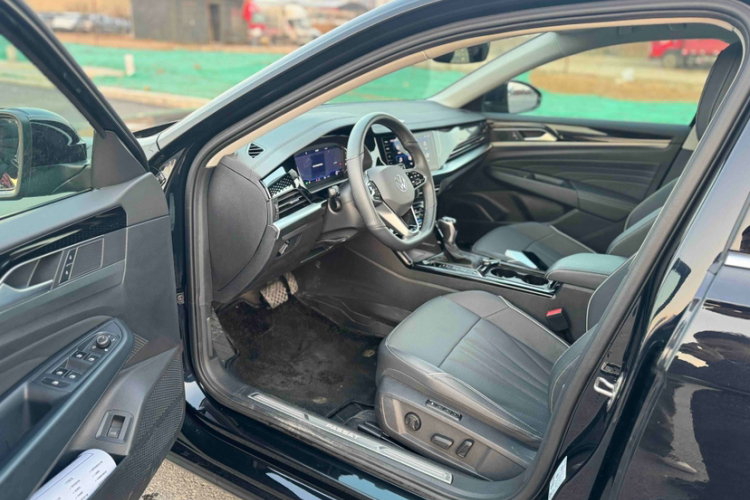 大众 帕萨特 2024款 380TSI 星空豪华版中控内饰7003