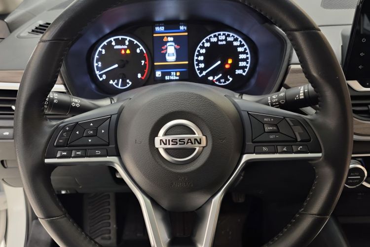 日产 天籁 2021款 2.0L XL 舒适版中控内饰7008