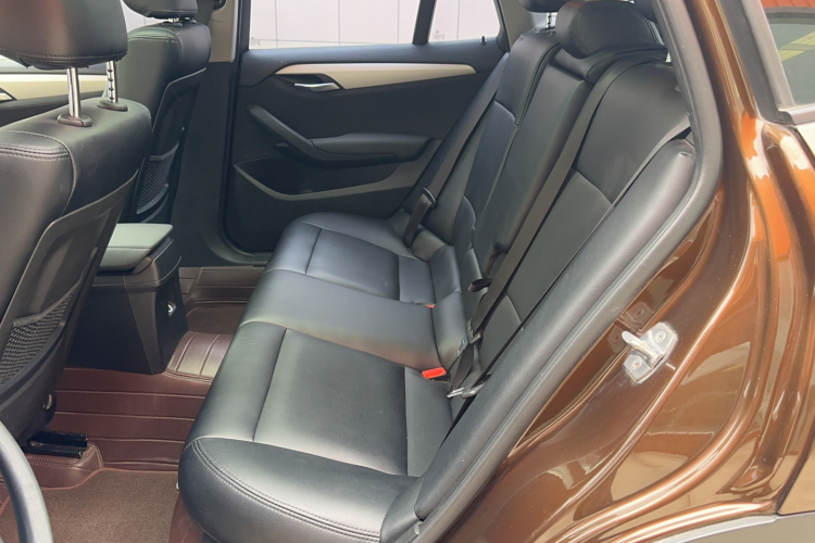 宝马X1 2014款 sDrive18i 时尚型中控内饰7004