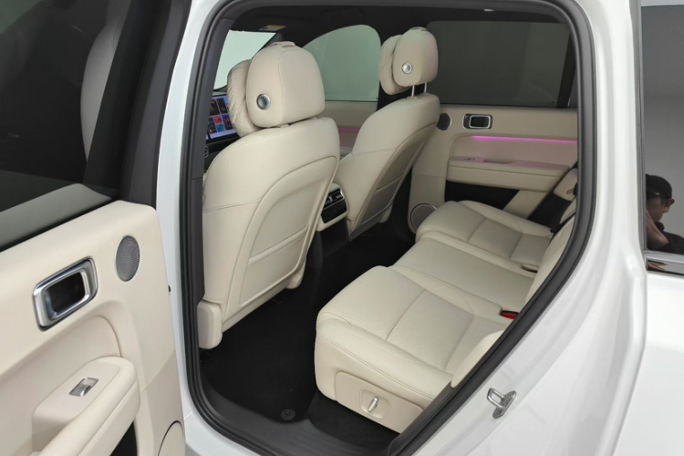 理想汽车 理想L6 2024款 Pro中控内饰7004