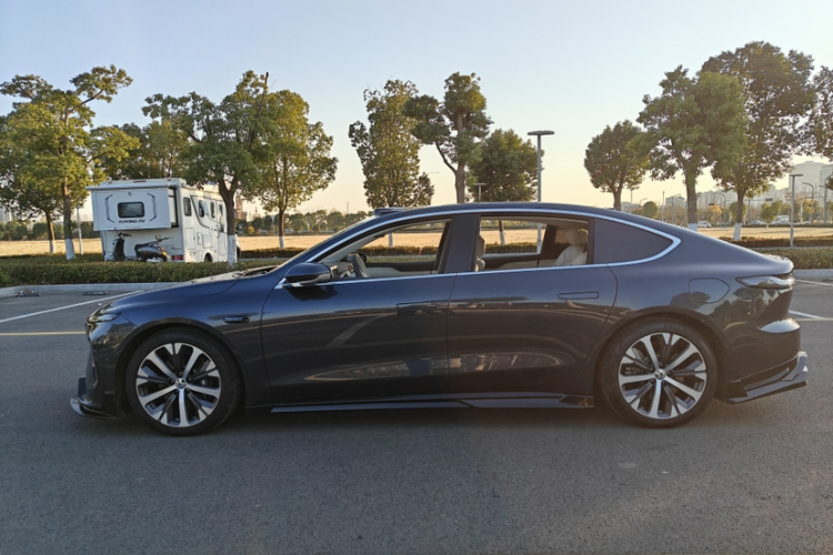 蔚来ET7 2024款 75kWh 行政版车身外观6004