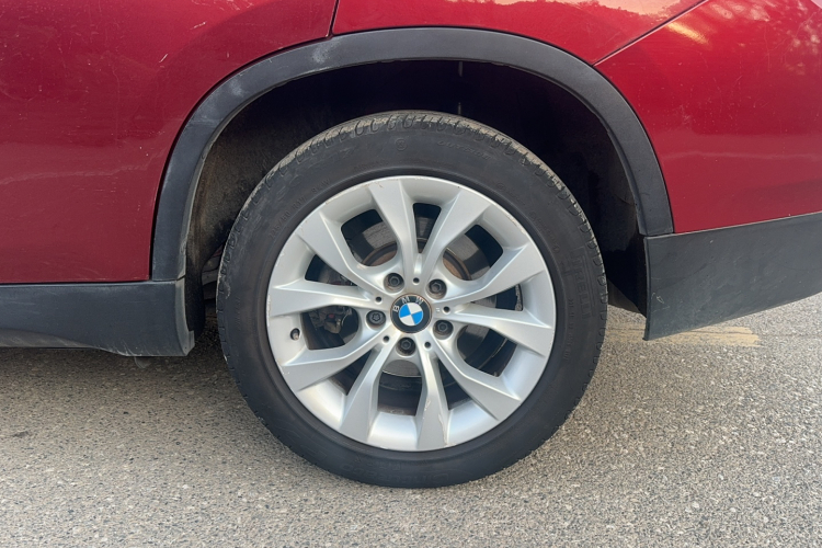 宝马X1 2014款 sDrive18i 时尚型车身外观6010