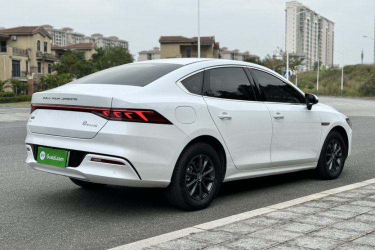 比亚迪 秦PLUS 2023款 EV 510KM 出行版车身外观6008