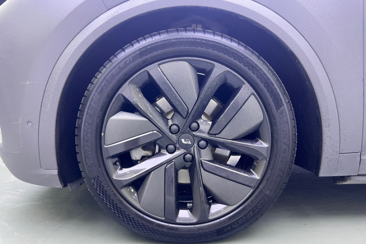 理想汽车 理想L9 2022款 Max车身外观6008