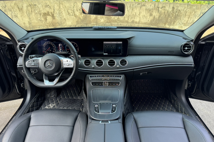 奔驰E级 2019款 改款 E 300 L 运动豪华型局部细节14