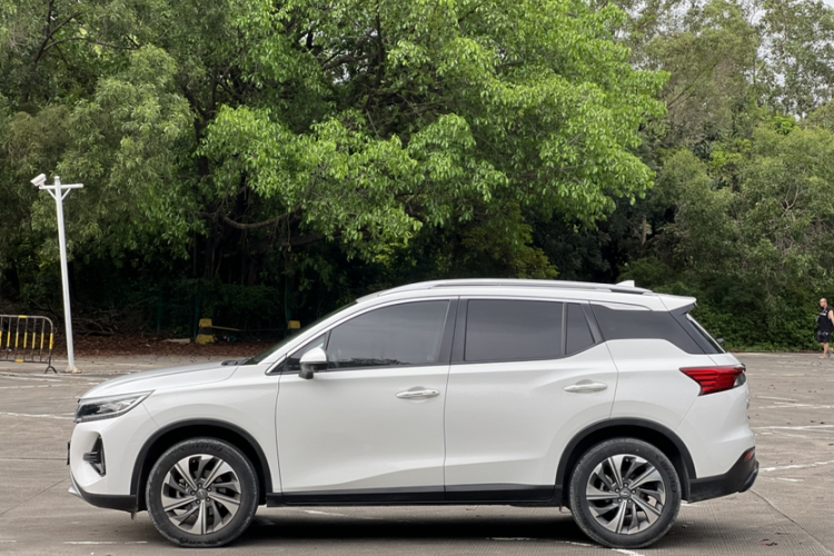 广汽传祺 传祺GS4 2020款 270T 自动智联科技版车身外观6008