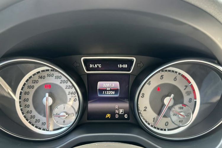 奔驰GLA 2016款 GLA 200 时尚型中控内饰15