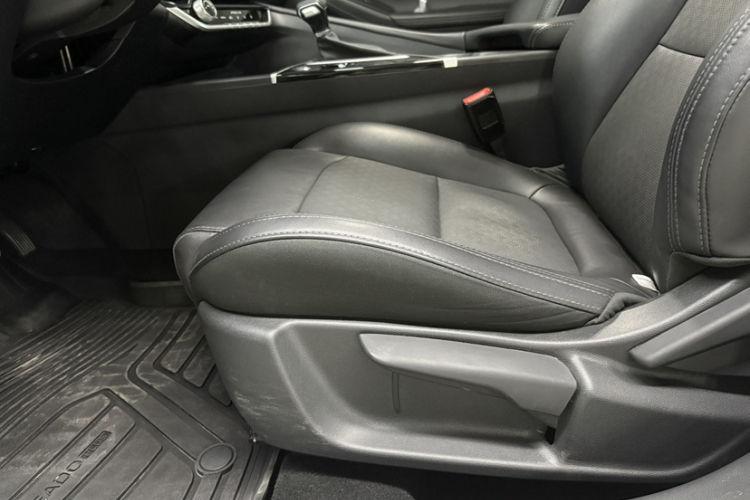 长安 逸动 2022款 PLUS 1.6L GDI CVT精英型中控内饰7005