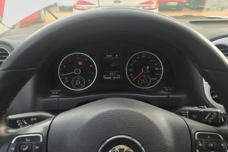 大众 途观 2017款 300TSI 自动两驱丝绸之路风尚版中控内饰15