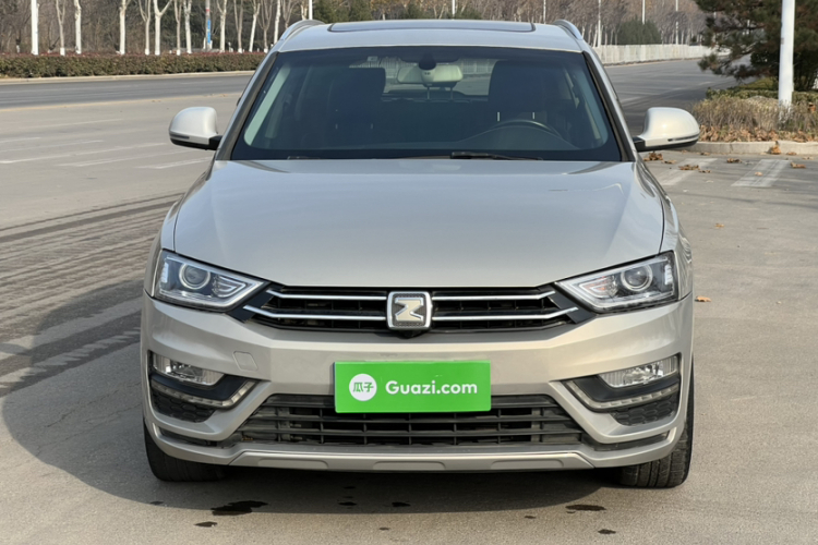 众泰SR7 2016款 1.5T CVT魔方之心版 国IV车身外观6003