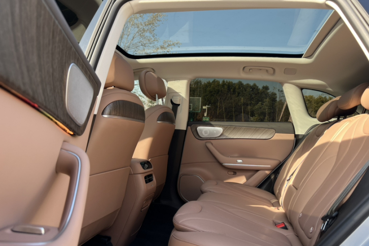 零跑汽车 零跑C11 2026款 纯电 640激光雷达智尊版中控内饰7004