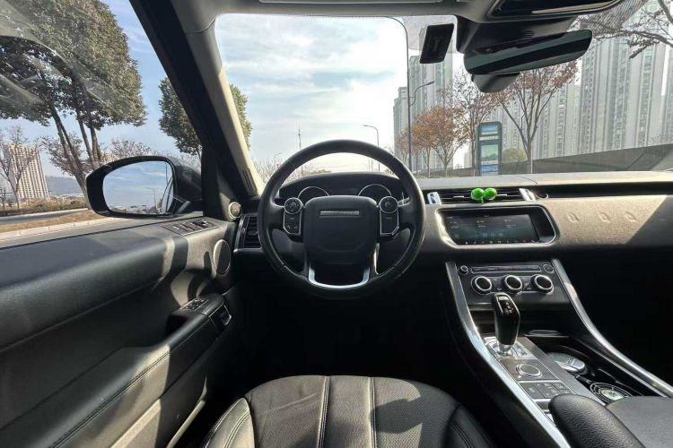 路虎 揽胜运动版 2017款 3.0 SC V6 SE中控内饰7003