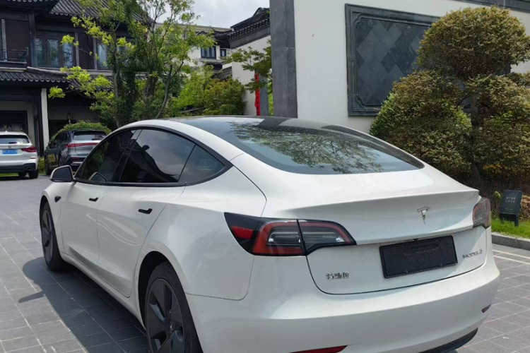 特斯拉 Model 3 2021款 改款 标准续航后驱升级版 3D1车身外观6003