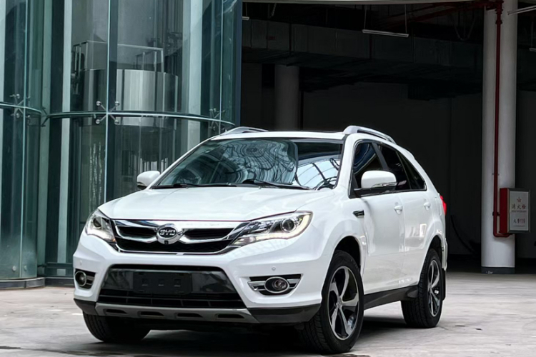 比亚迪S7 2016款 2.0T 自动尊贵型Plus车身外观1