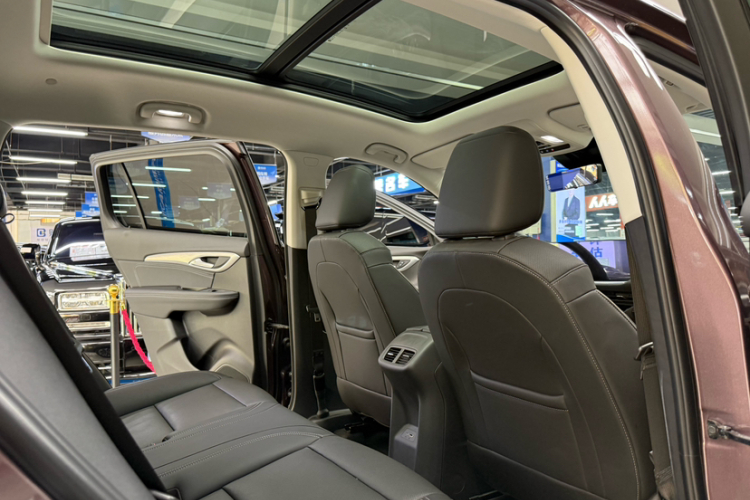 别克 2024款 昂科威Plus 28T 四驱尊享版中控内饰7008