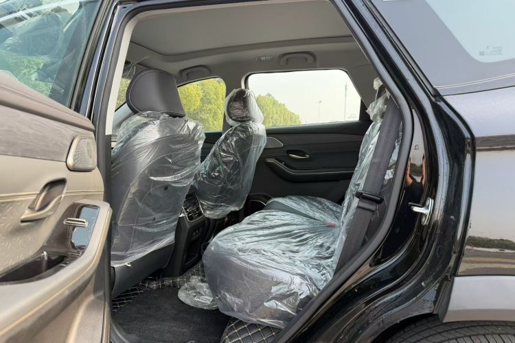 捷途山海L9 2024款 1.5TD 2DHT Pro 7座中控内饰7005